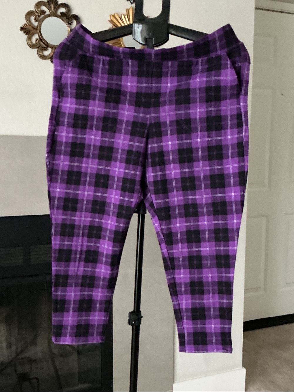 Torrid Purple and Black Plaid Stretch Crop Leggings with pockets